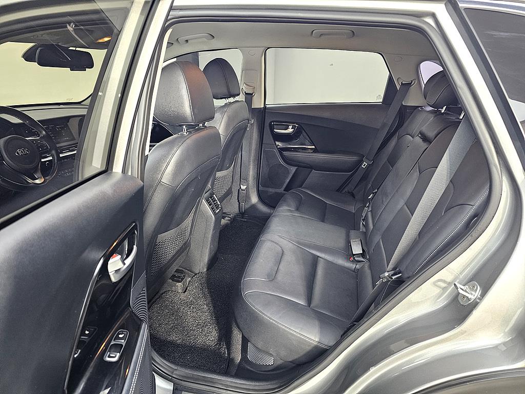 KIA Niro - Vista 9