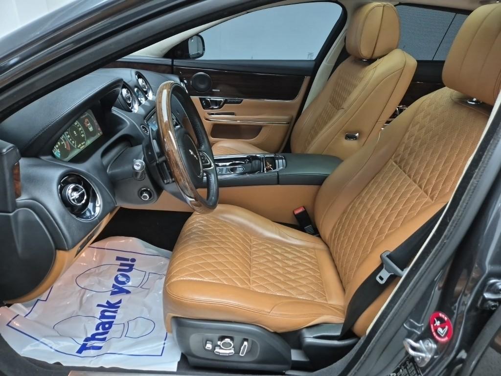 Jaguar XJ - Vista 11