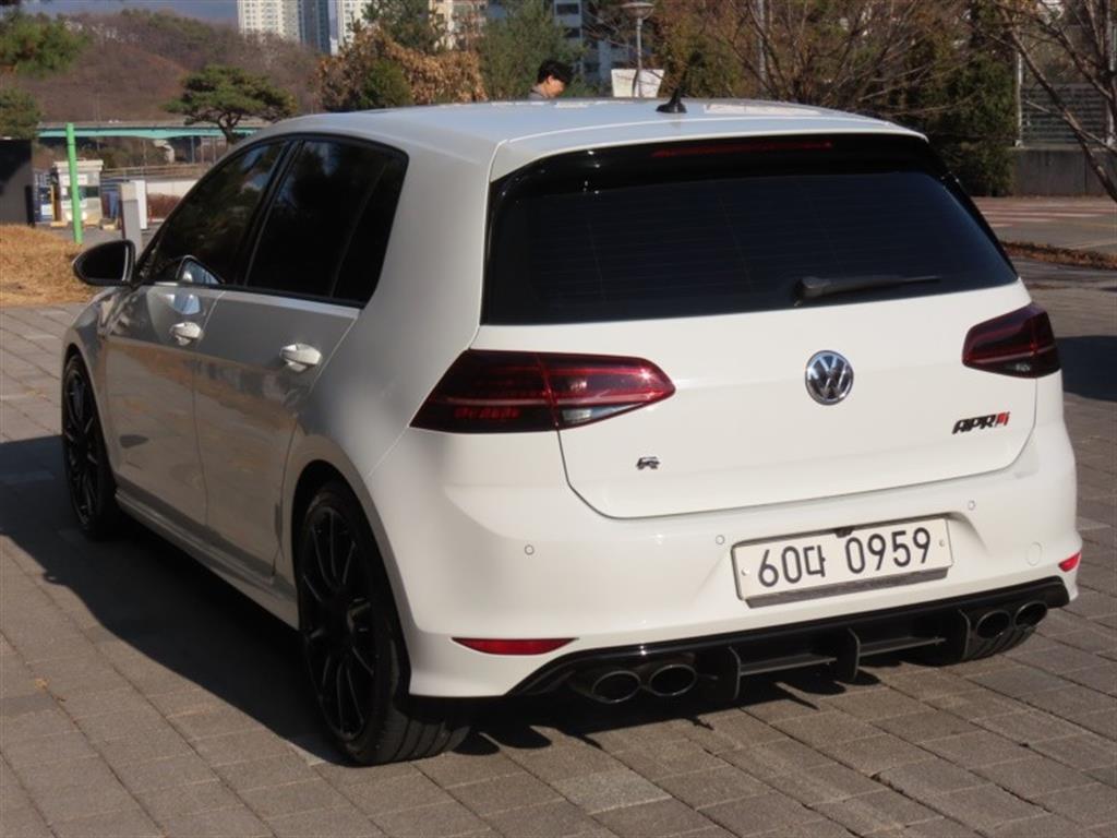 Volkswagen Golf - Vista 7