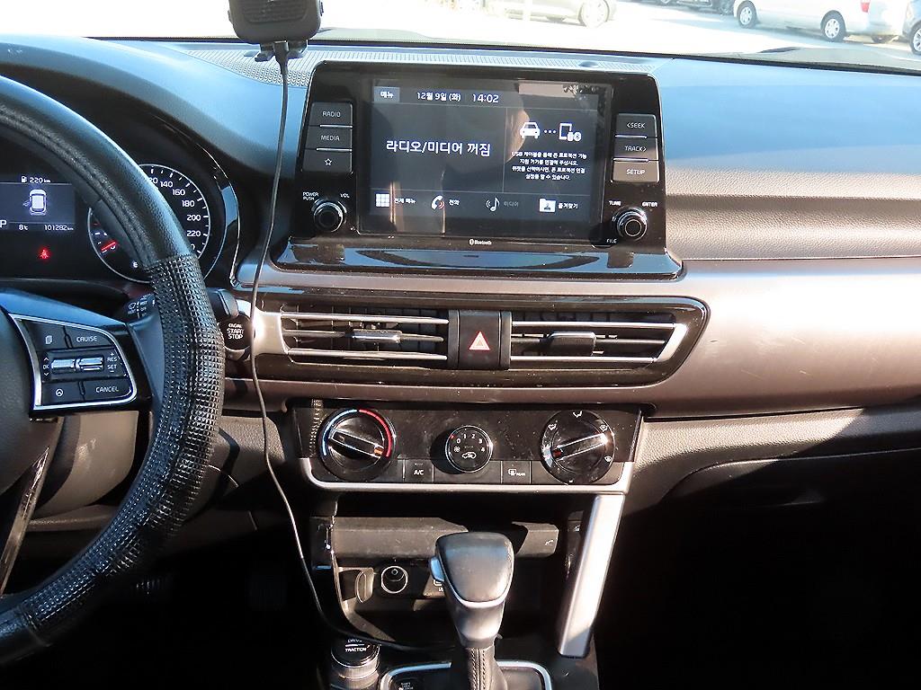 KIA Seltos - Vista 10