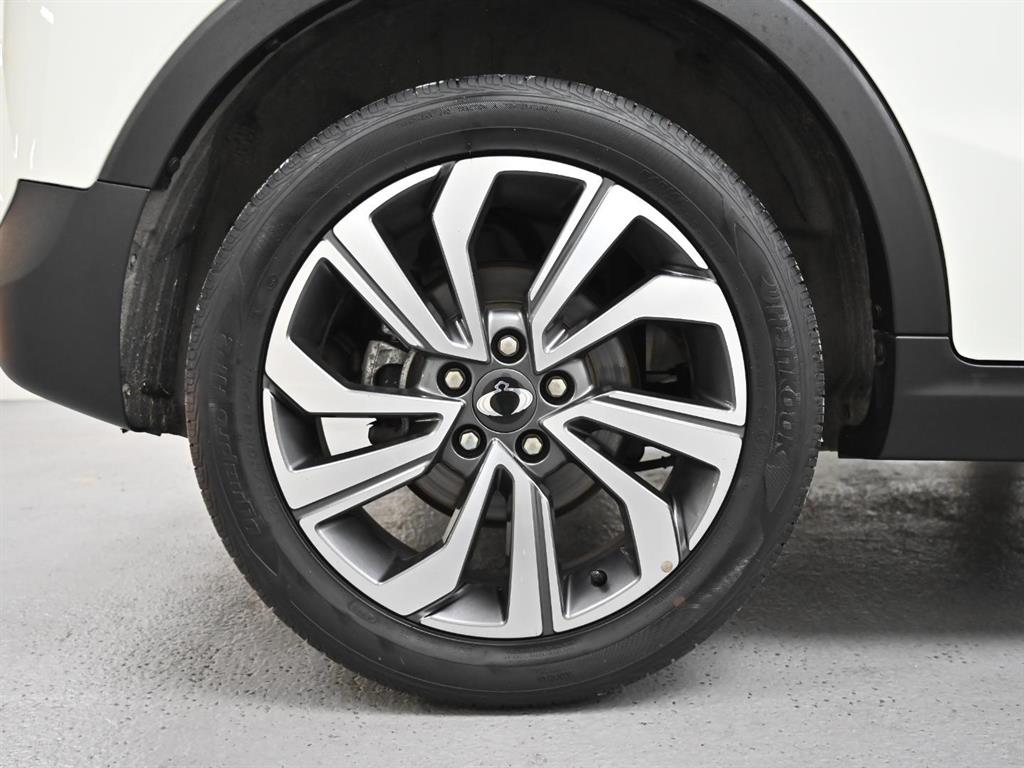 Ssangyong Tivoli - Vista 5