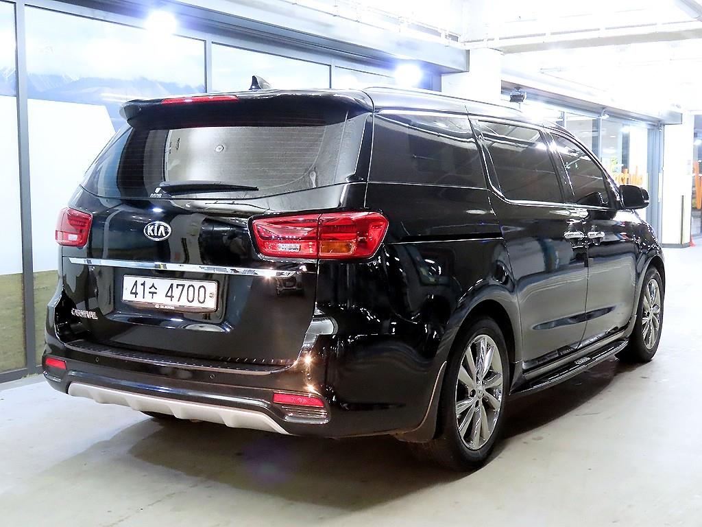 KIA Carnival - Vista 4