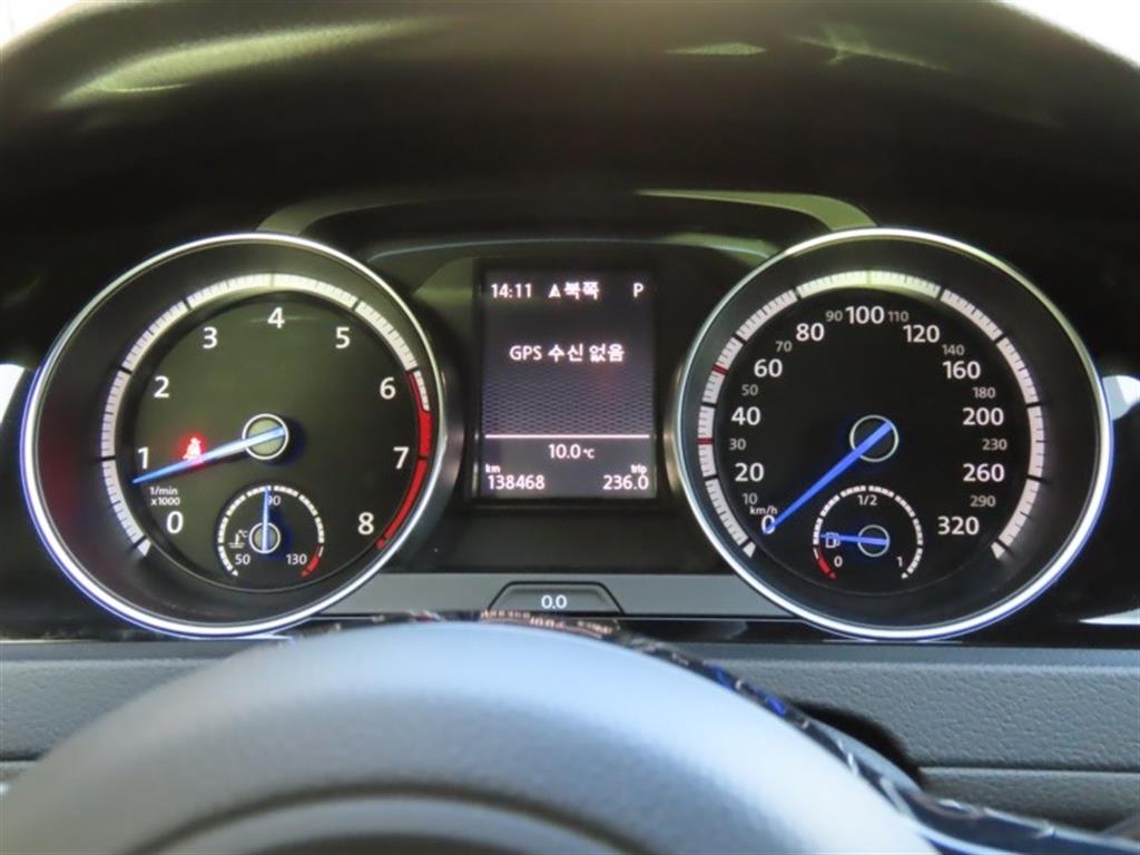 Volkswagen Golf - Vista 9