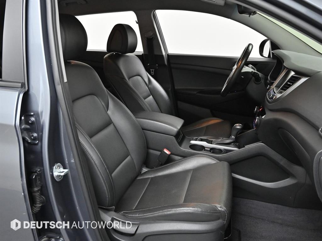 HYUNDAI Tucson - Vista 10