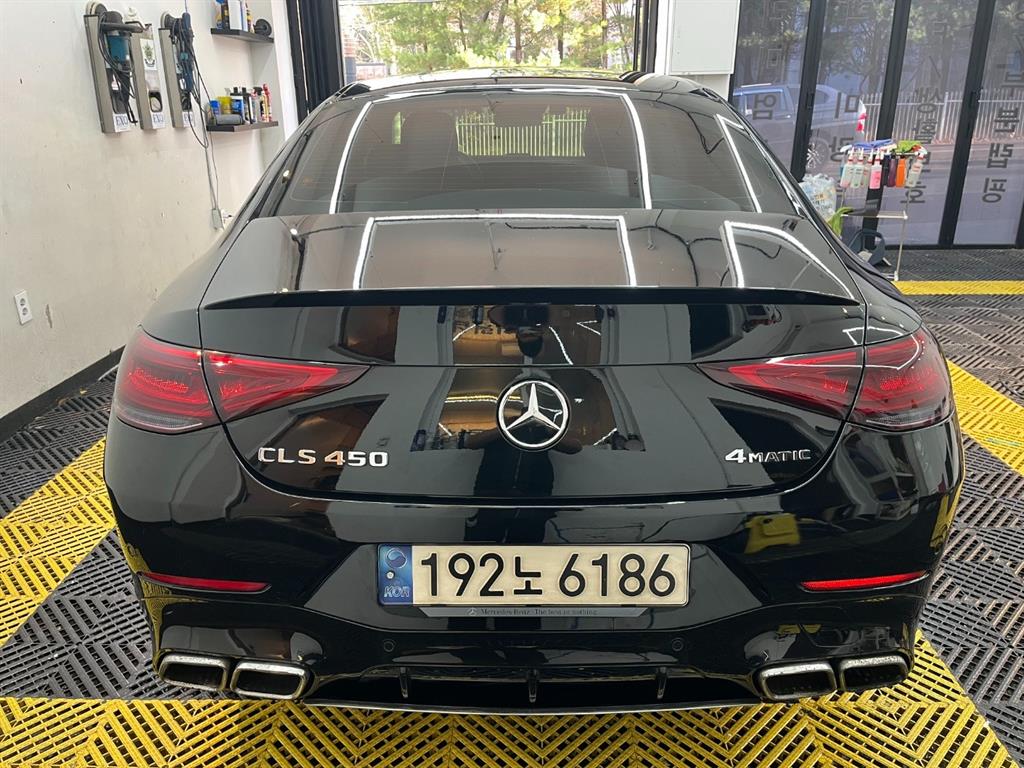 Mercedes Benz CLS Class - Vista 5