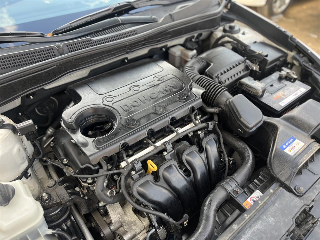 HYUNDAI Sonata - Vista 7