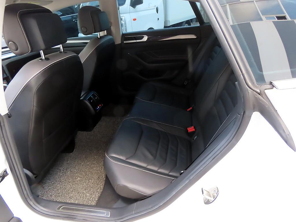 Volkswagen Arteon - Vista 6