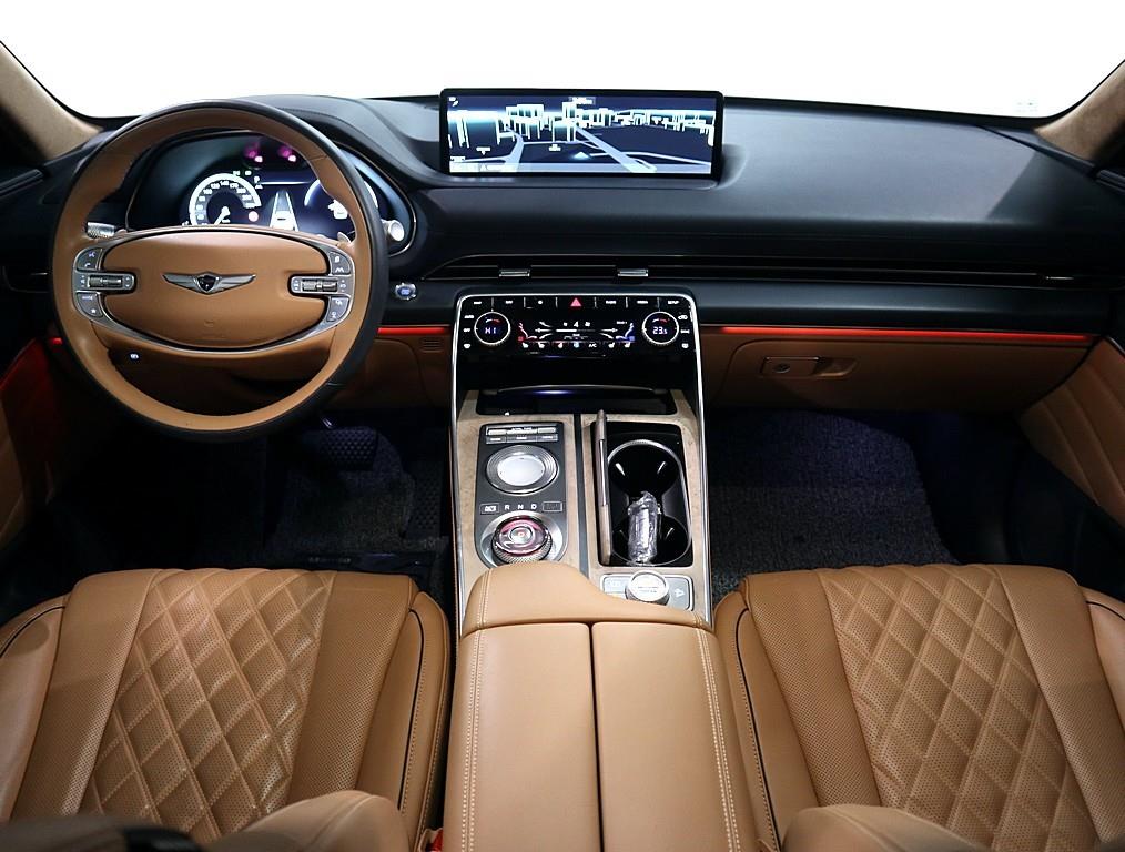 Genesis GV80 - Vista 11