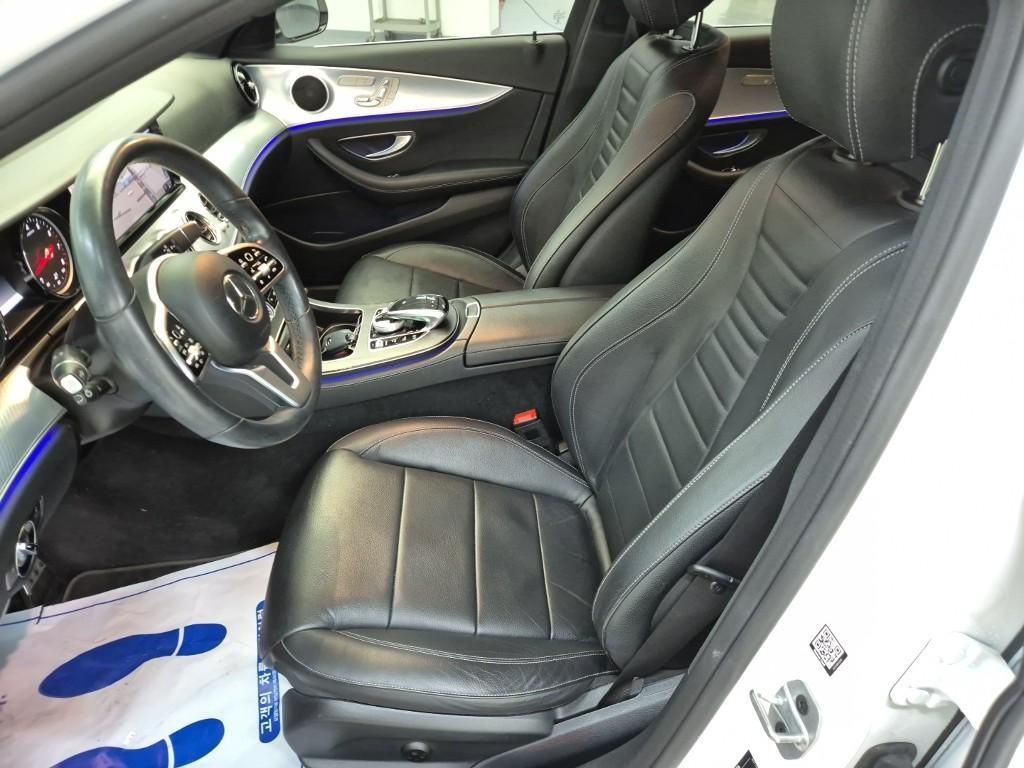 Mercedes Benz E class - Vista 11