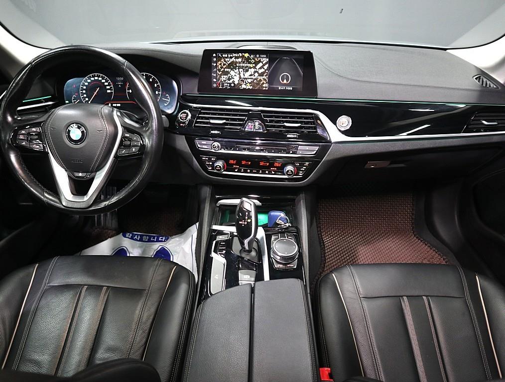 BMW 5 Series - Vista 5