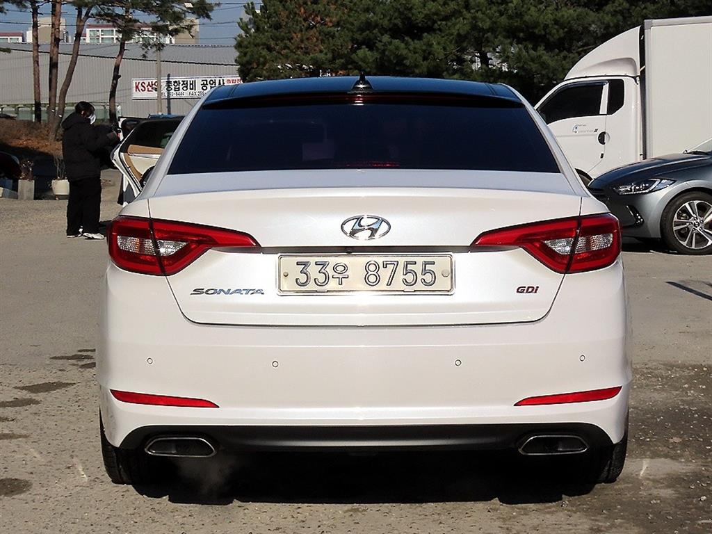HYUNDAI Sonata - Vista 4