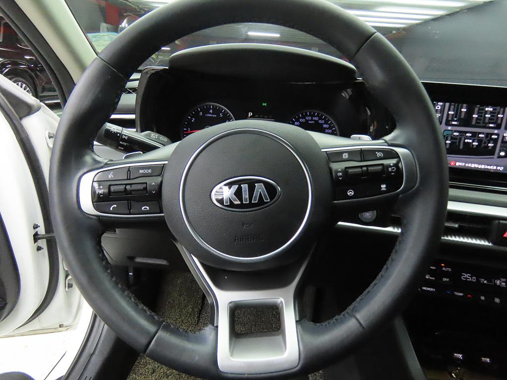 KIA K5 - Vista 8