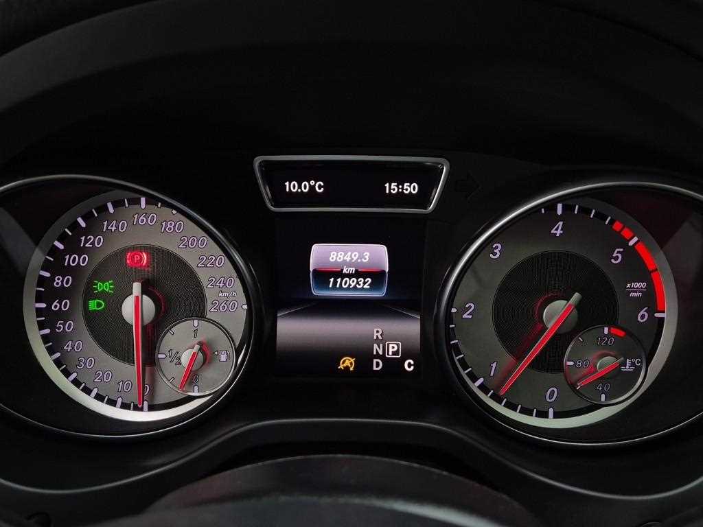 Mercedes Benz GLA Class - Vista 6