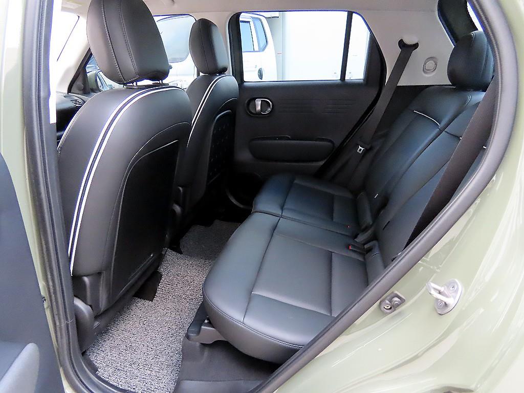 HYUNDAI Casper - Vista 6
