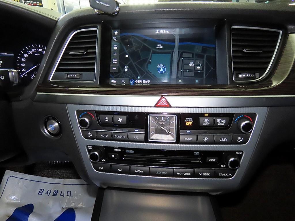 Genesis G80 - Vista 11