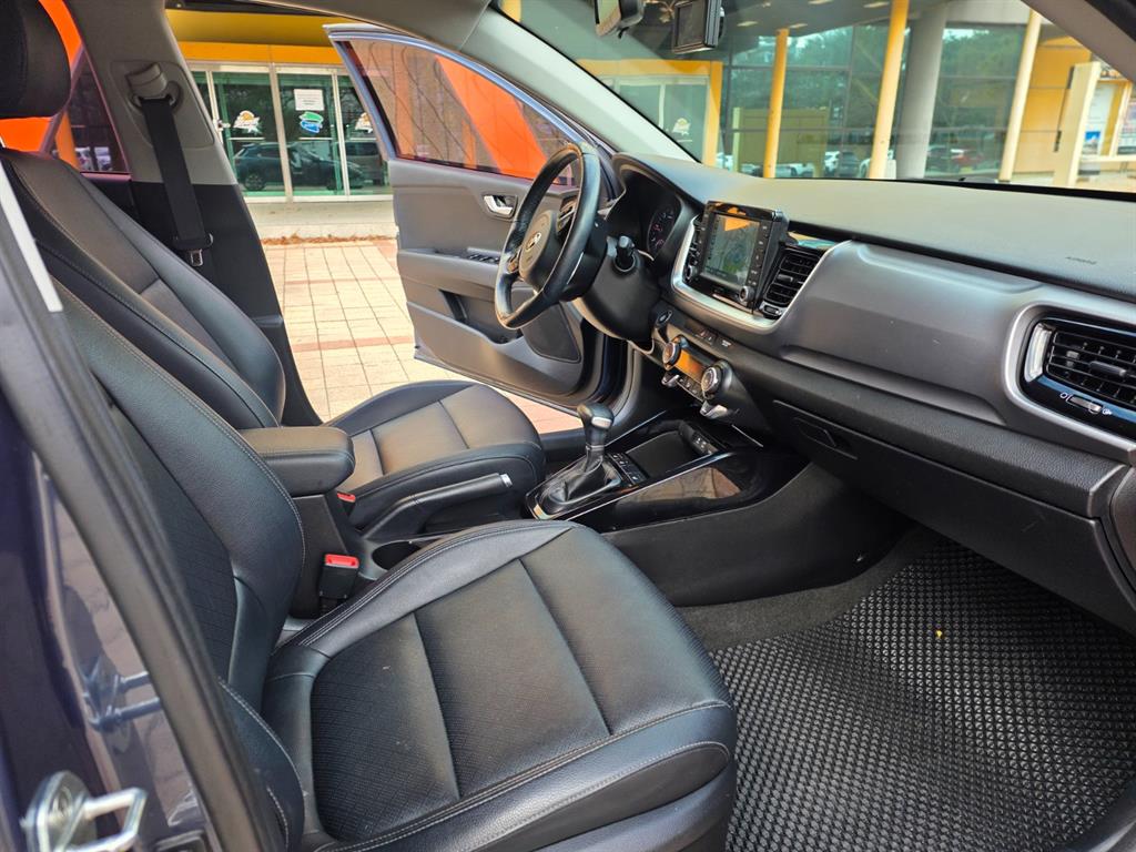 KIA Stonic - Vista 8