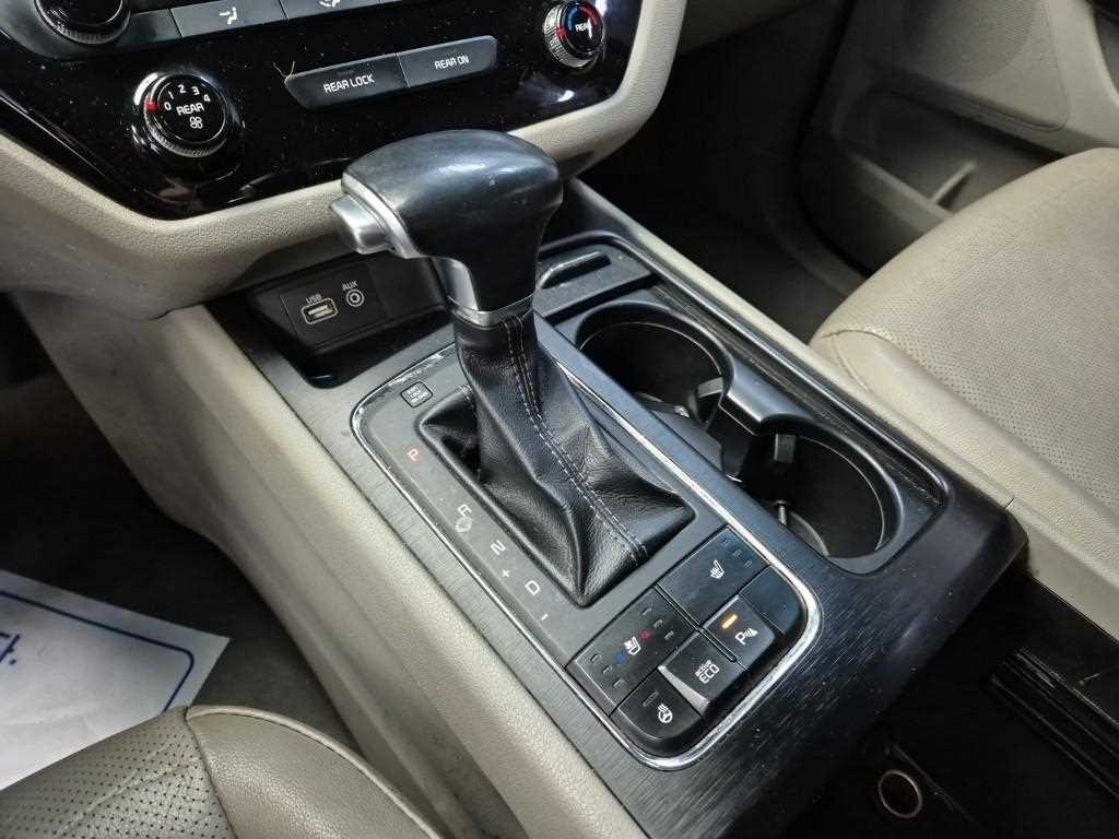 KIA Carnival - Vista 8