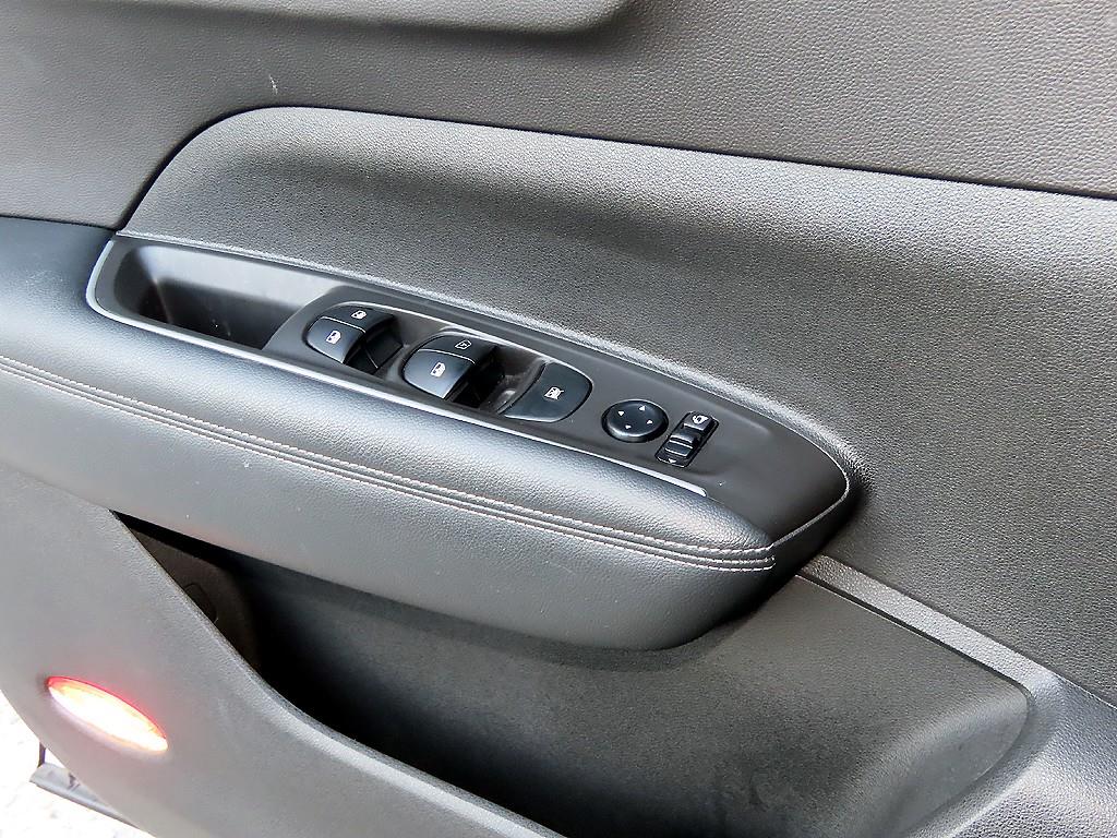 SAMSUNG QM6 - Vista 11