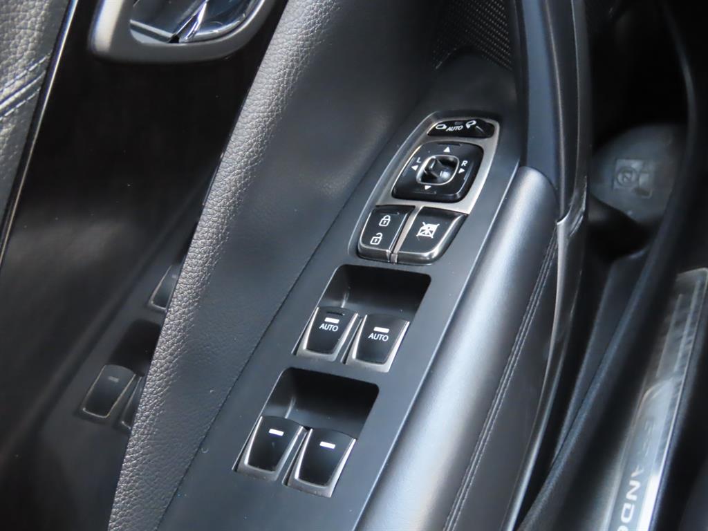 HYUNDAI Grandeur 2014 Negro - Importación desde Corea - HF Imports Iquique - Foto 13