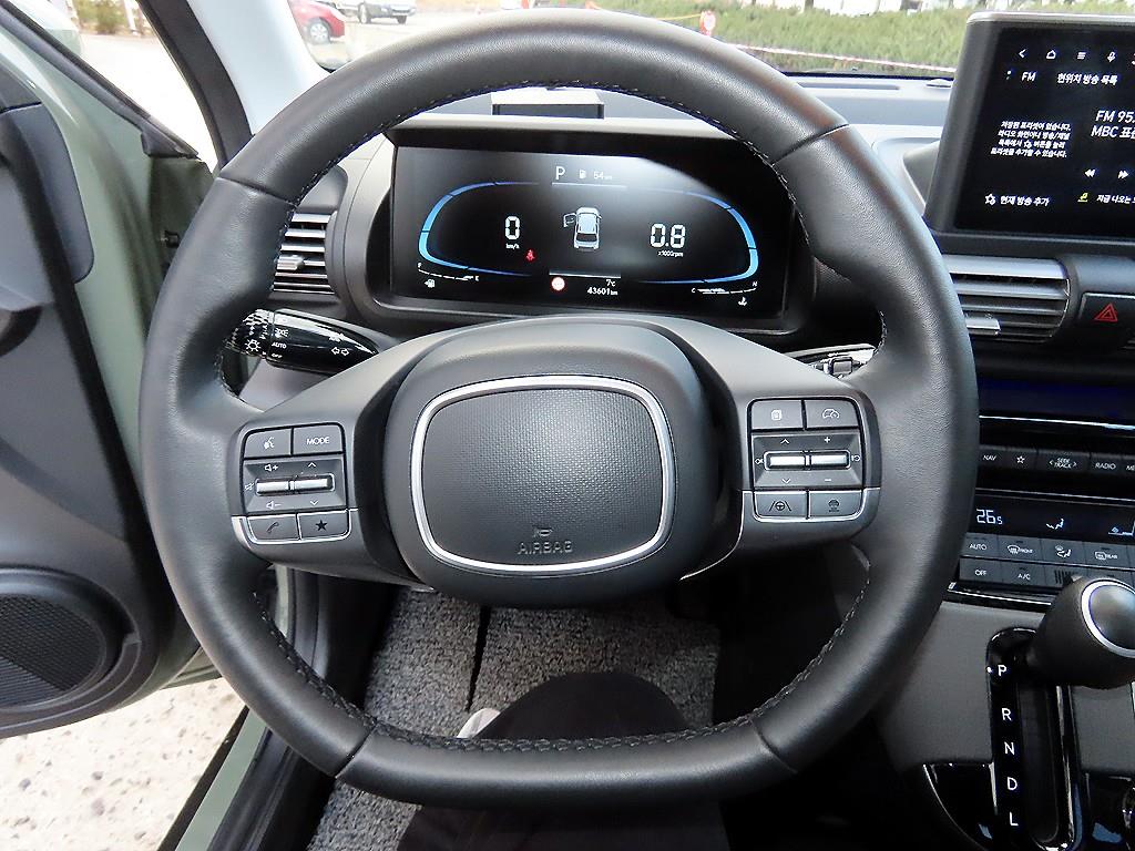 HYUNDAI Casper - Vista 8