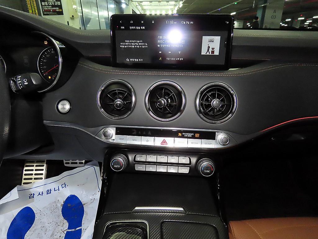 KIA Stinger - Vista 11