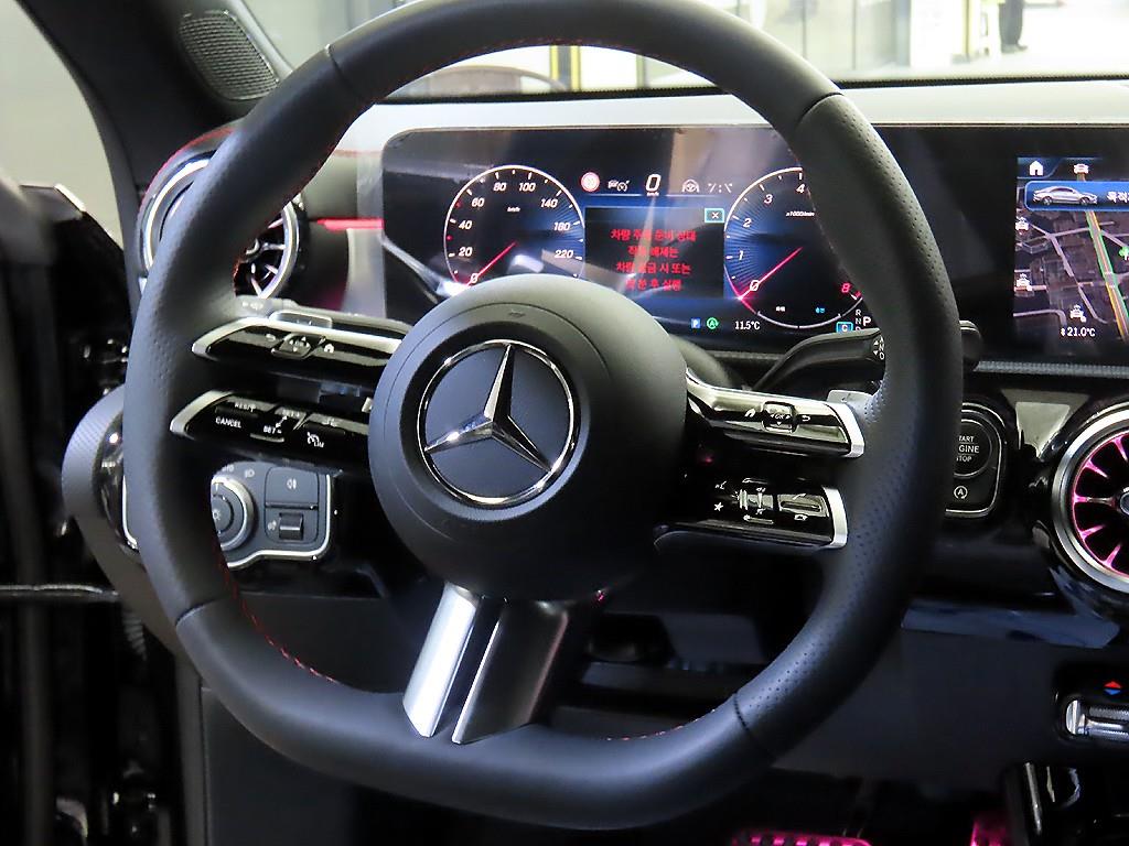 Mercedes Benz CLA Class - Vista 8