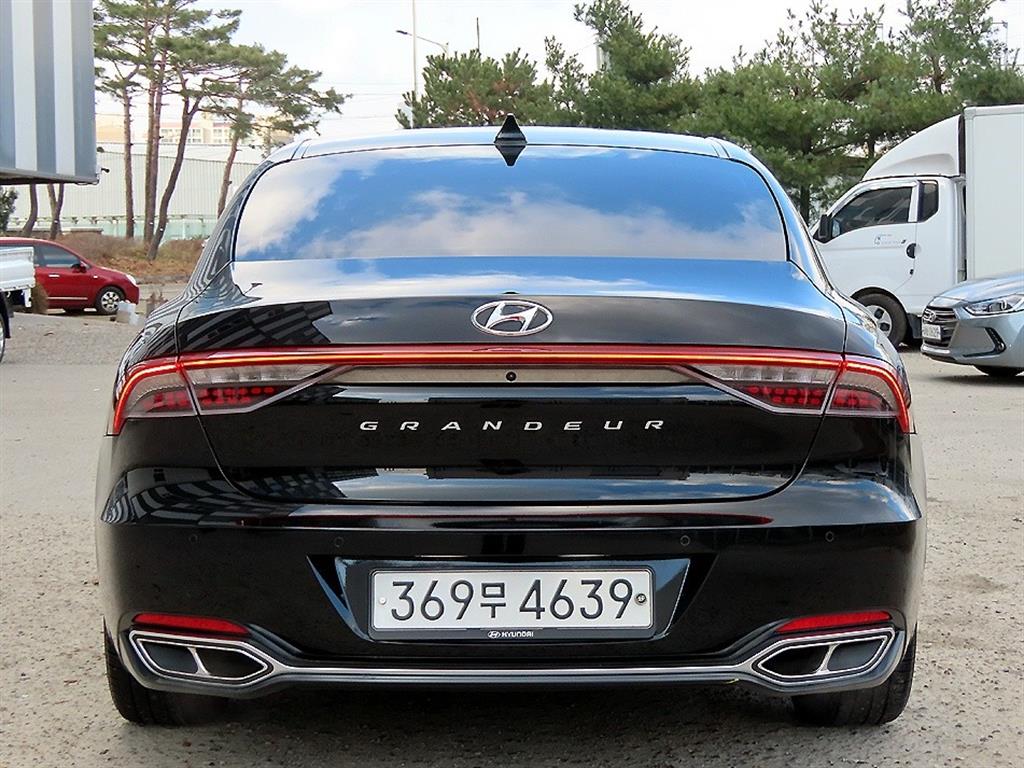HYUNDAI Grandeur - Vista 4