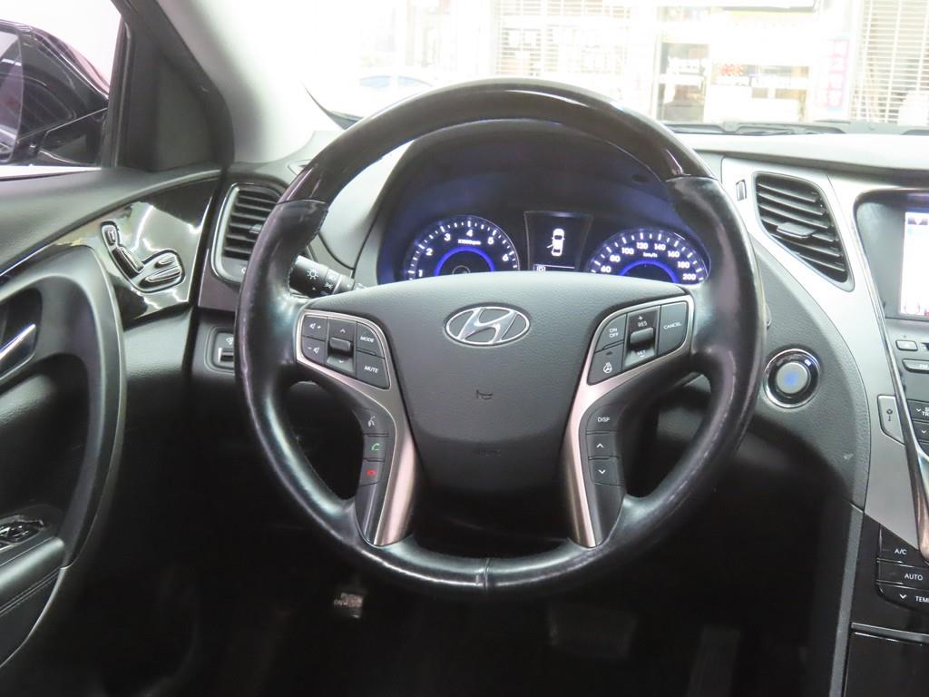 HYUNDAI Grandeur 2012 Negro - Importación desde Corea - HF Imports Iquique - Foto 18