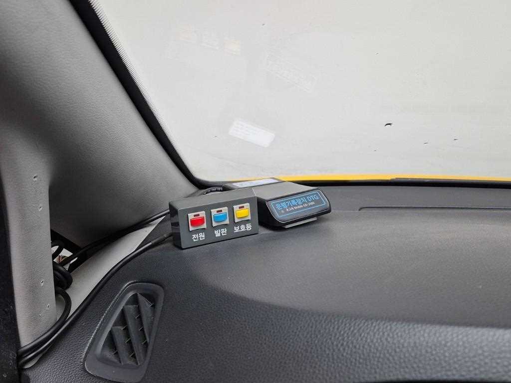 HYUNDAI Starex 2017 Amarillo - Importación desde Corea - HF Imports Iquique - Foto 16