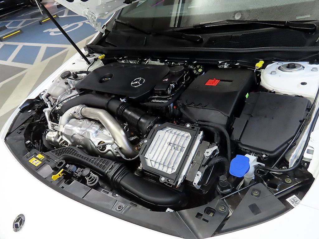 Mercedes Benz CLA Class 2025 Blanco - Importación desde Corea - HF Imports Iquique - Foto 19