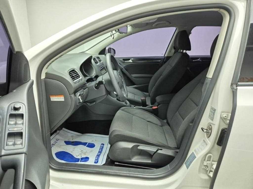 Volkswagen Golf - Vista 11