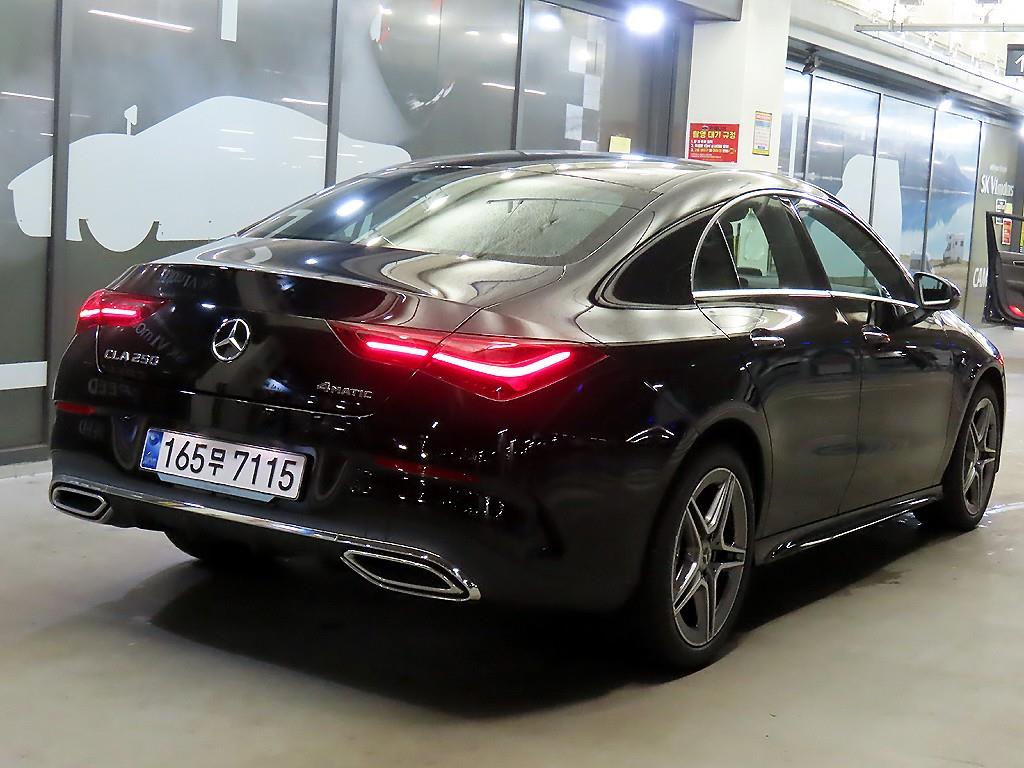 Mercedes Benz CLA Class - Vista 4