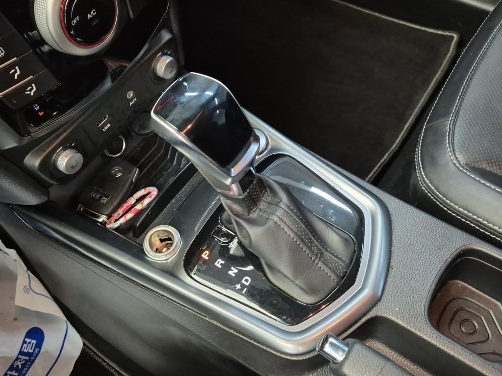 Ssangyong Tivoli 2019 Azul - Importación desde Corea - HF Imports Iquique - Foto 15