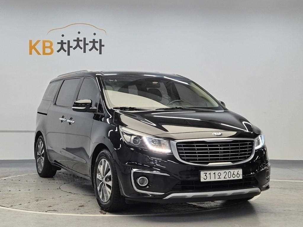 KIA Carnival - Vista 4