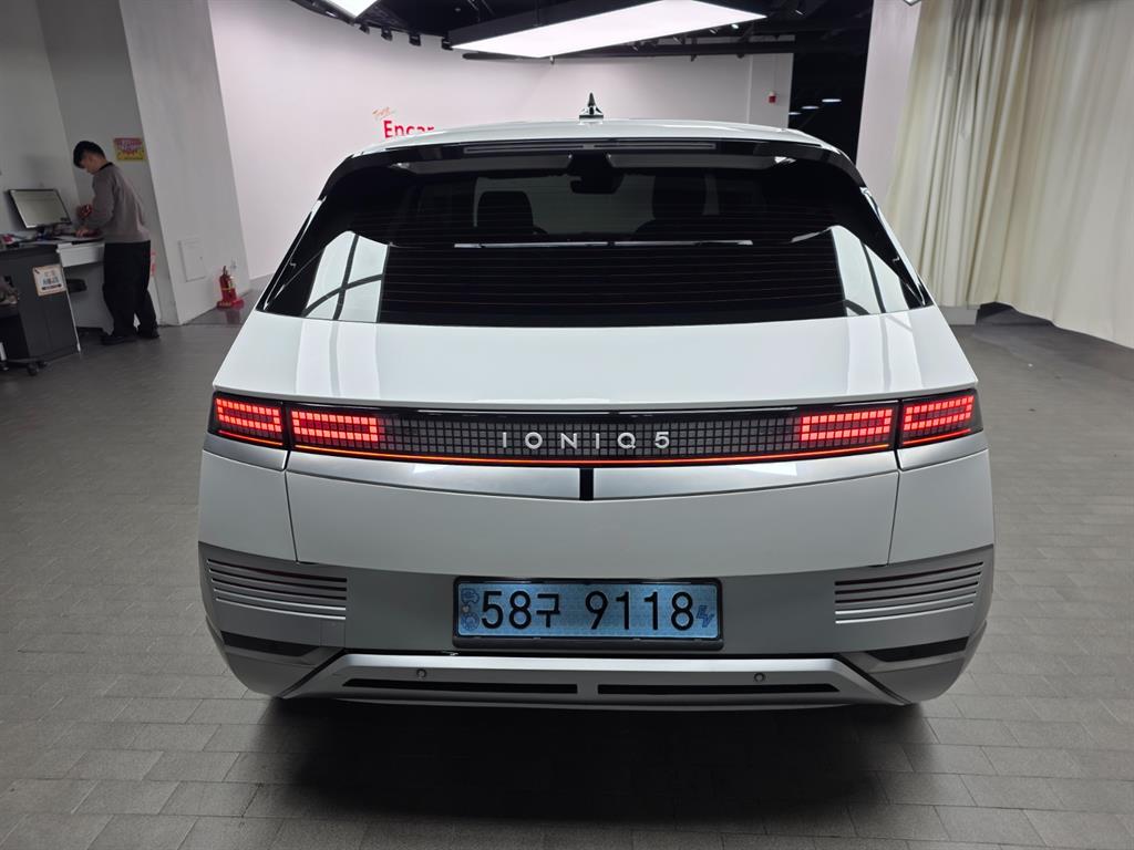HYUNDAI Ioniq 5 - Vista 5