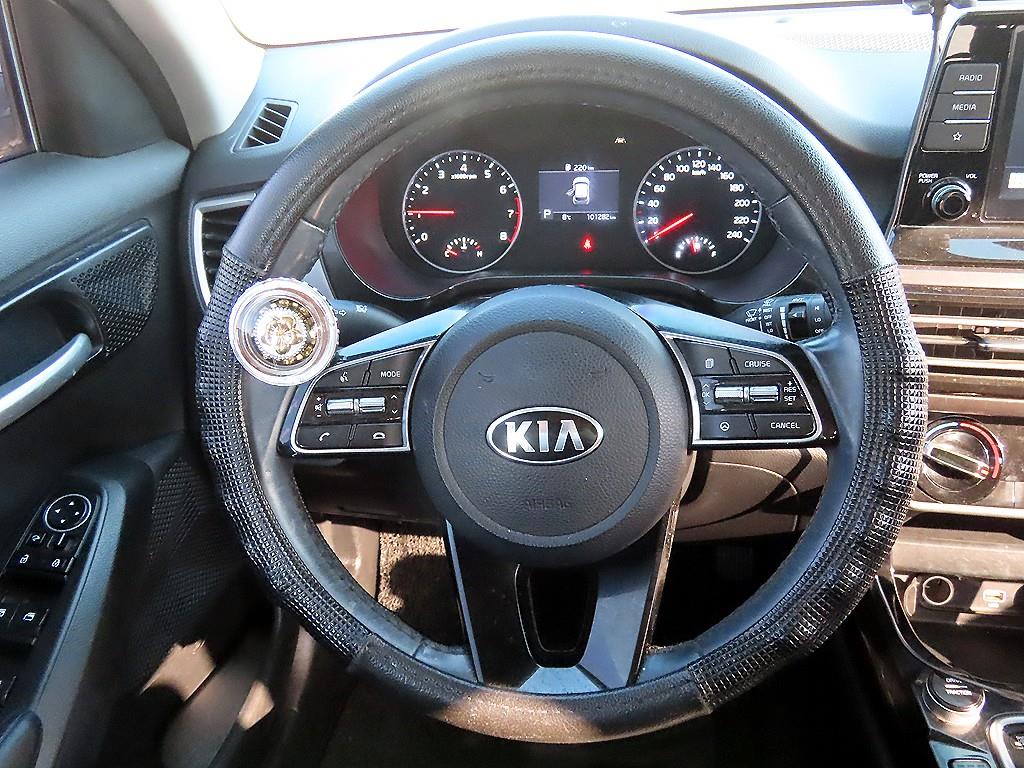 KIA Seltos - Vista 7