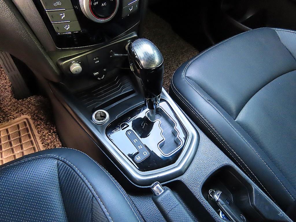 Ssangyong Tivoli - Vista 10