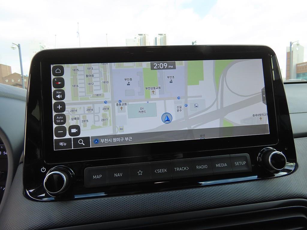 HYUNDAI Kona - Vista 10