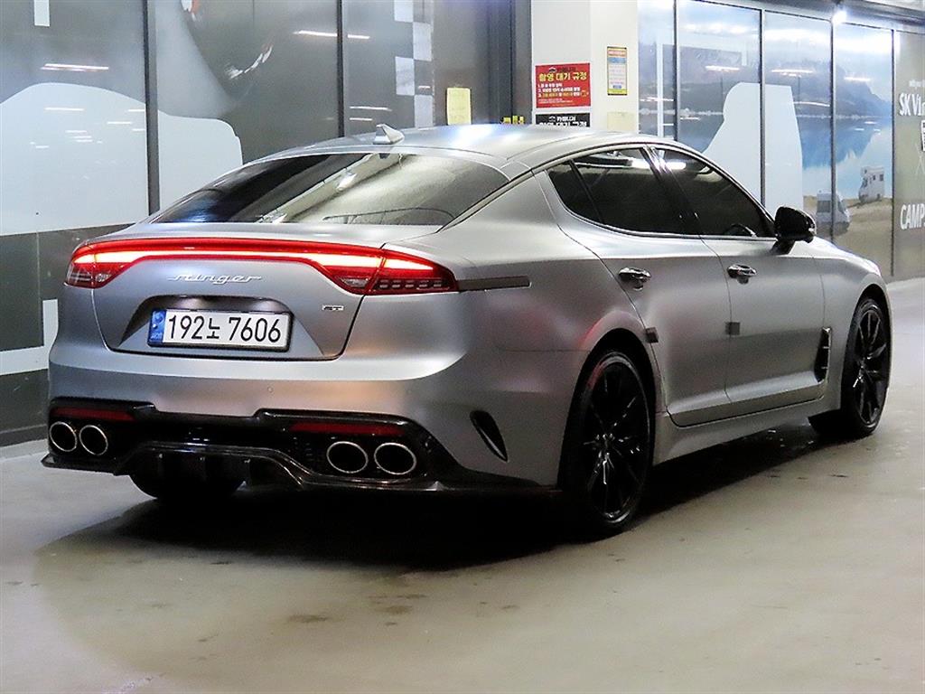 KIA Stinger - Vista 4