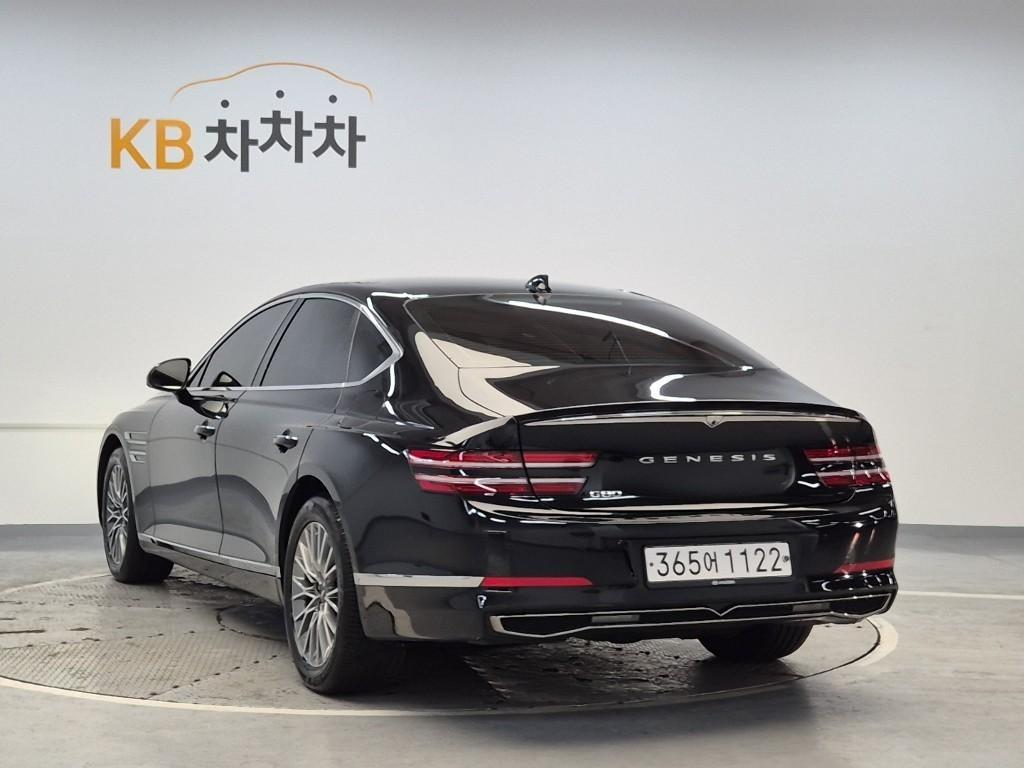 Genesis G80 - Vista 6