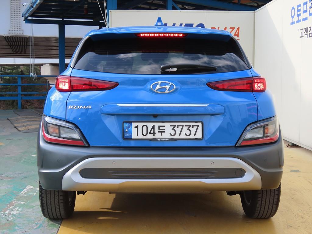 HYUNDAI Kona - Vista 4