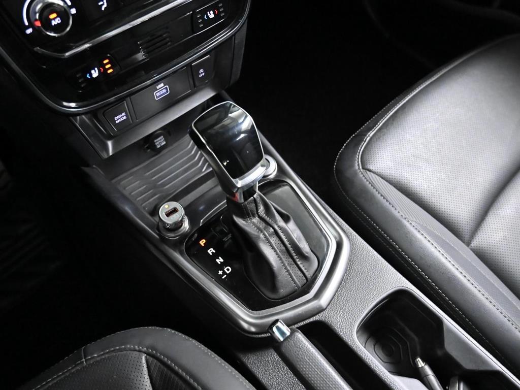 Ssangyong Tivoli - Vista 9