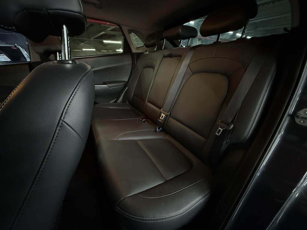 HYUNDAI Kona - Vista 6