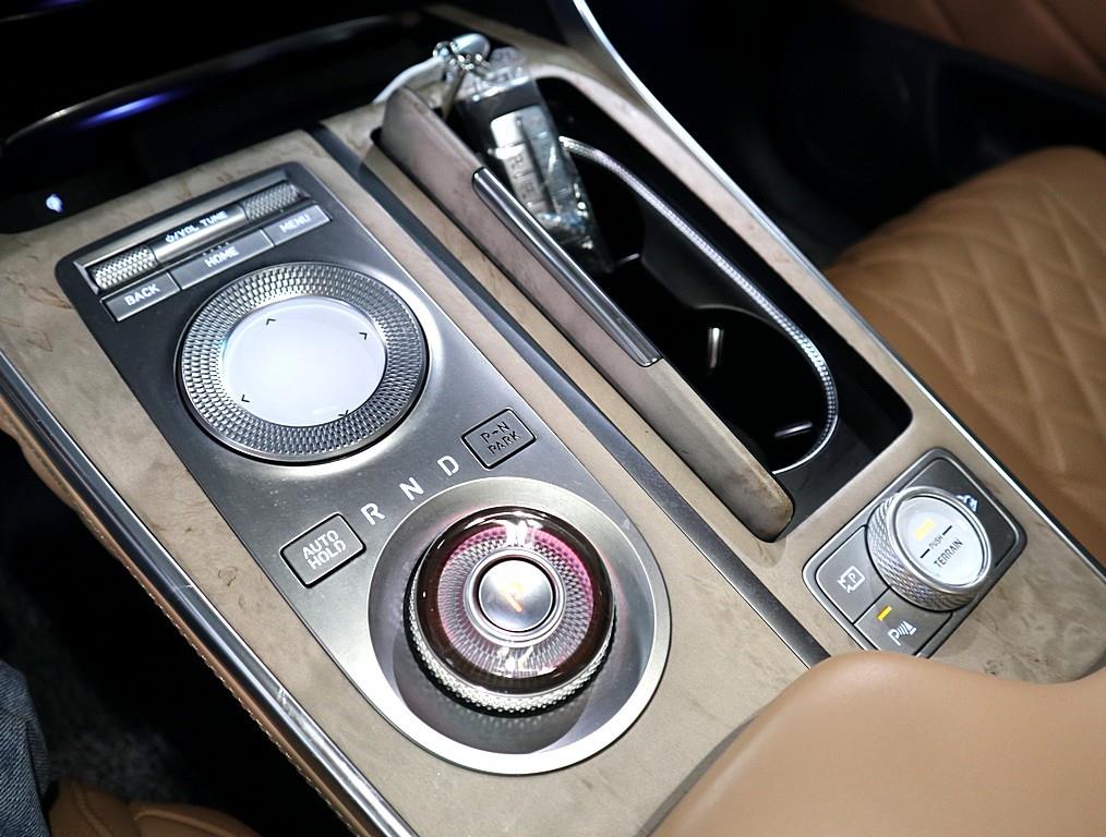 Genesis GV80 2022 Blanco - Importación desde Corea - HF Imports Iquique - Foto 14