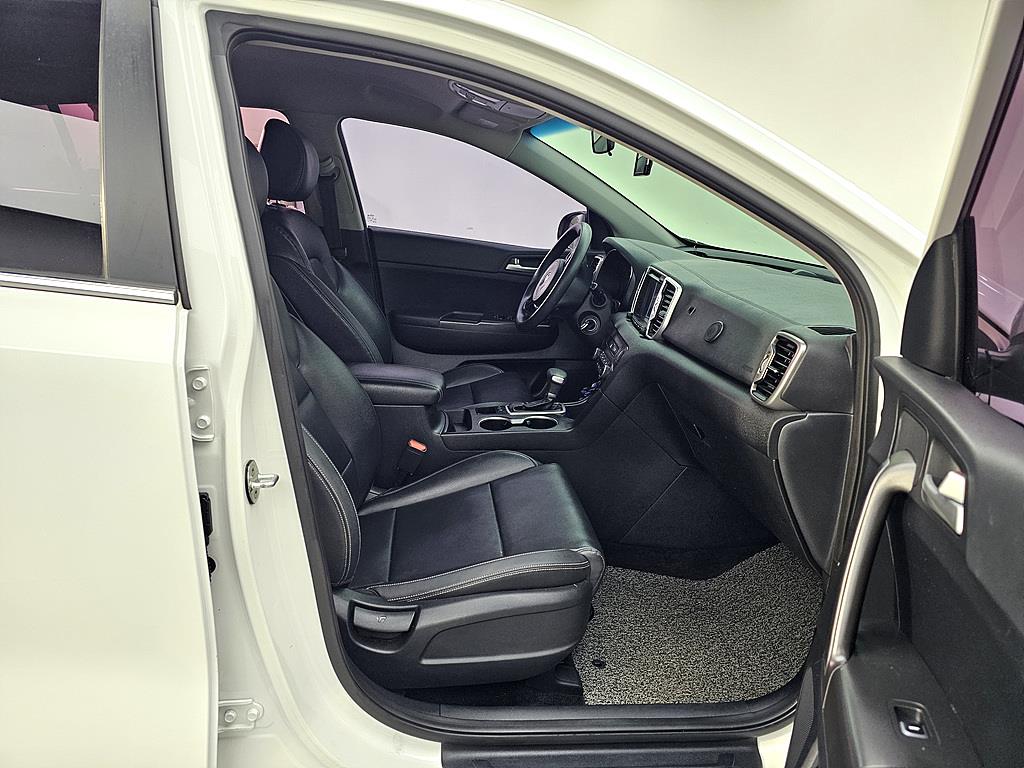 KIA Sportage - Vista 11