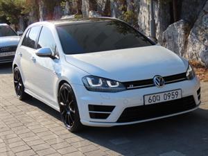 Volkswagen Golf - Vista 4