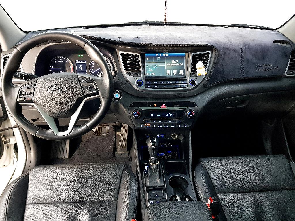 HYUNDAI Tucson - Vista 5