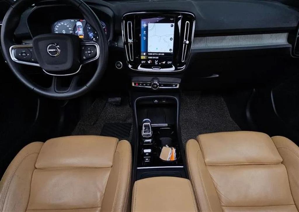 Volvo XC40 - Vista 9