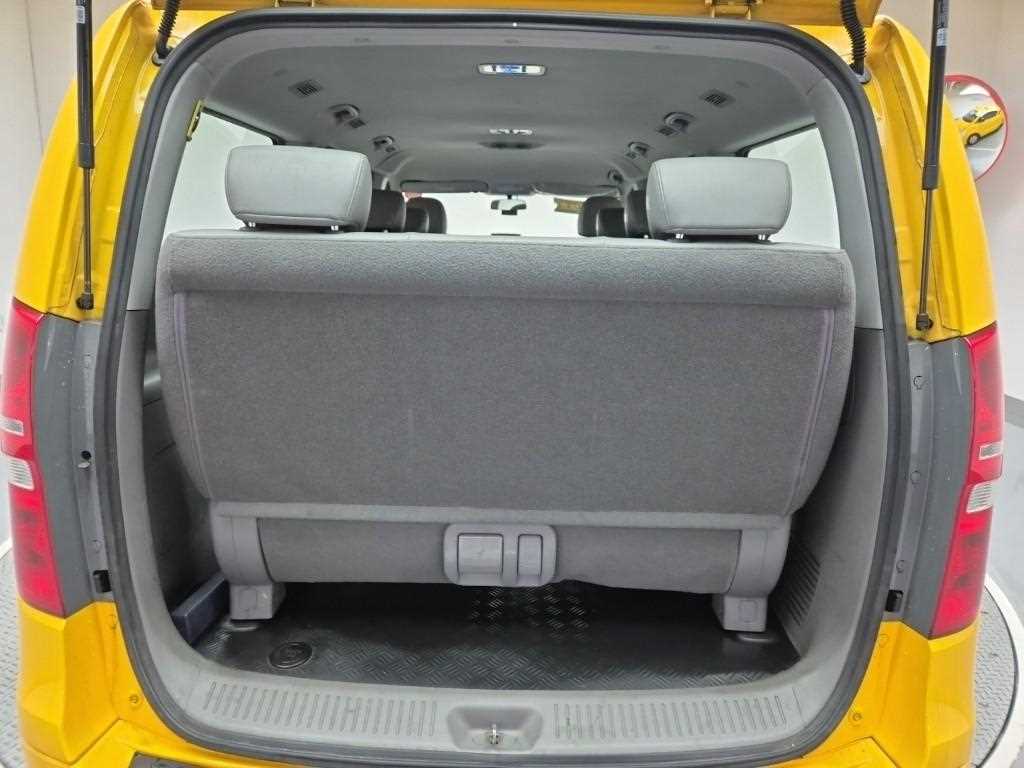 HYUNDAI Starex 2017 Amarillo - Importación desde Corea - HF Imports Iquique - Foto 18