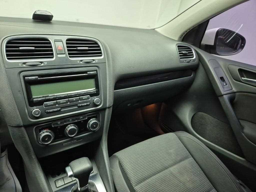 Volkswagen Golf - Vista 10